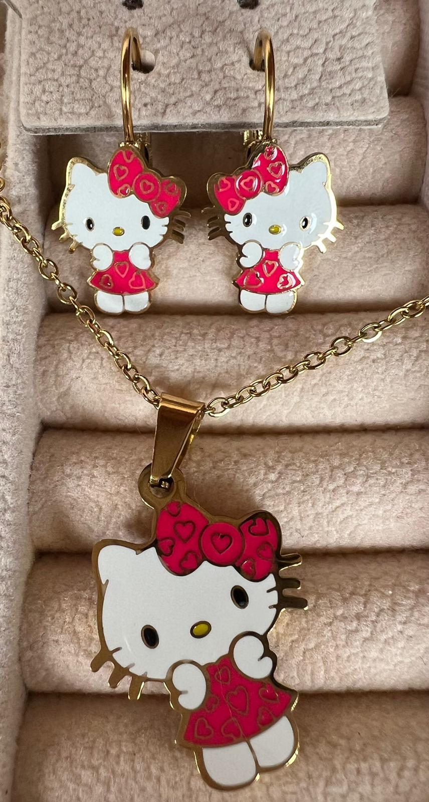 Set Hello Kitty incluye los aretes