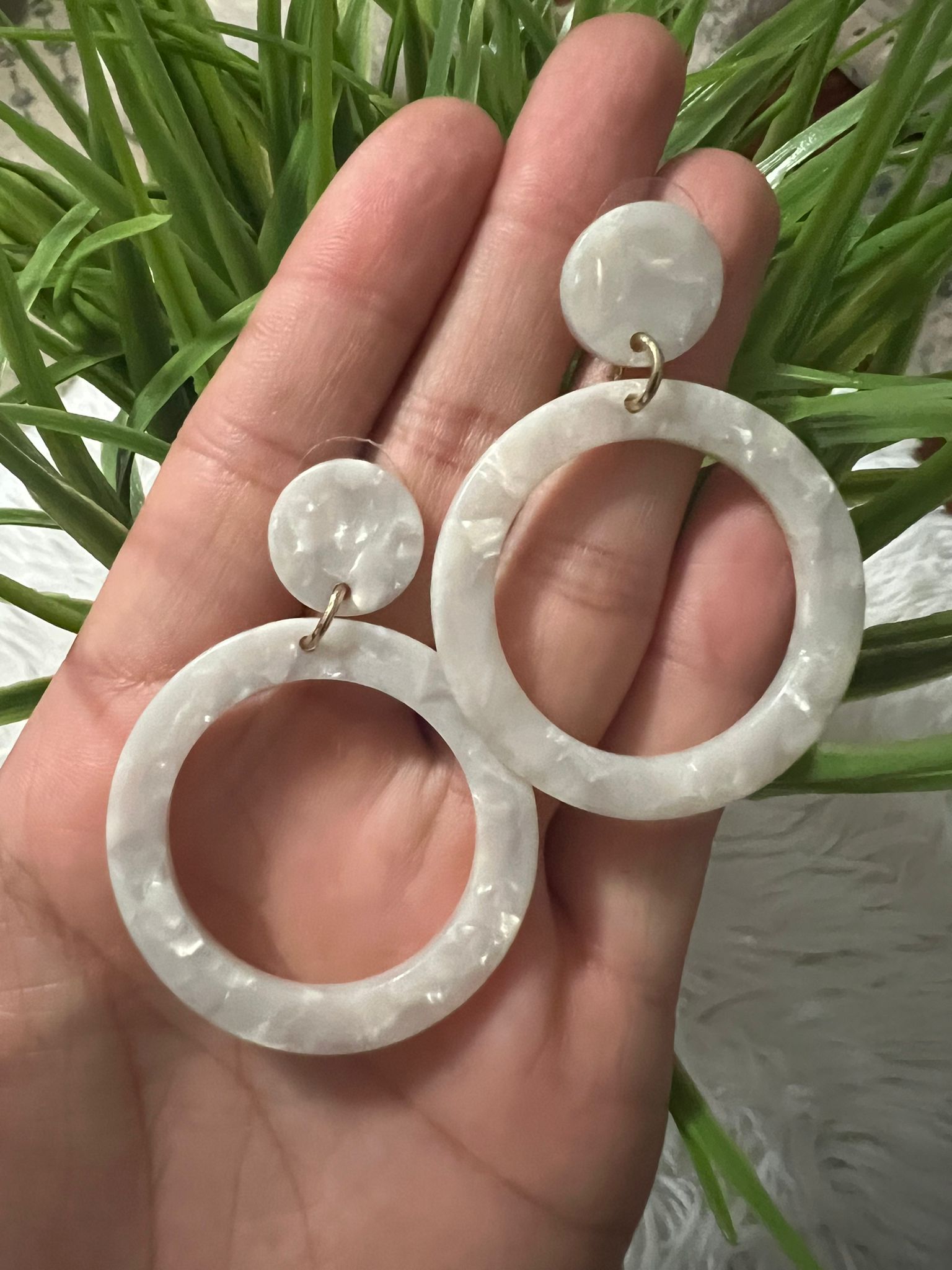 On sale White Resin Shell Earrings, Round Circle Earrings, Acrylic Earrings, Natural Shell Ear Studs, Resin Earrings, Statement Earrings