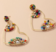 Cargar imagen en el visor de la galería, Heart with Beads Handmade Earrings
