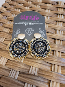 Collection Mi Tierra Hechos a Mano Tonos dorados y negros Earrings