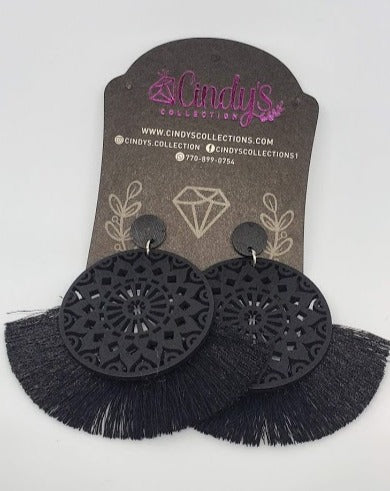 Handmade Woody Tassel Earrings (Black)