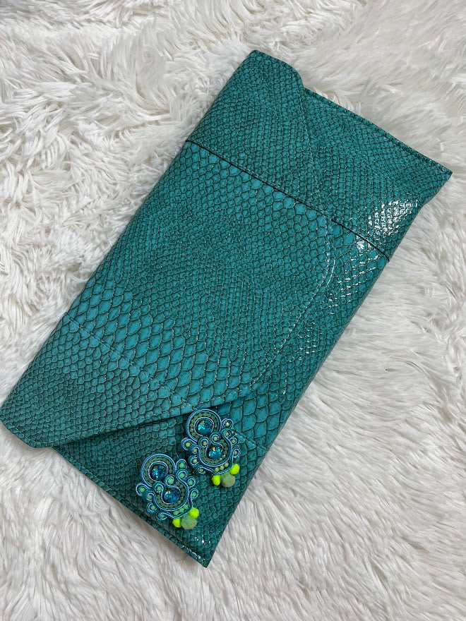 Turquesa Clutch Envelop