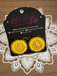 Collection Mi Tierra Hechos a Mano Yellow Lentejuelas Stud Earrings