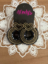 Cargar imagen en el visor de la galería, Collection Mi Tierra Cindy Nights Handmade Earrings
