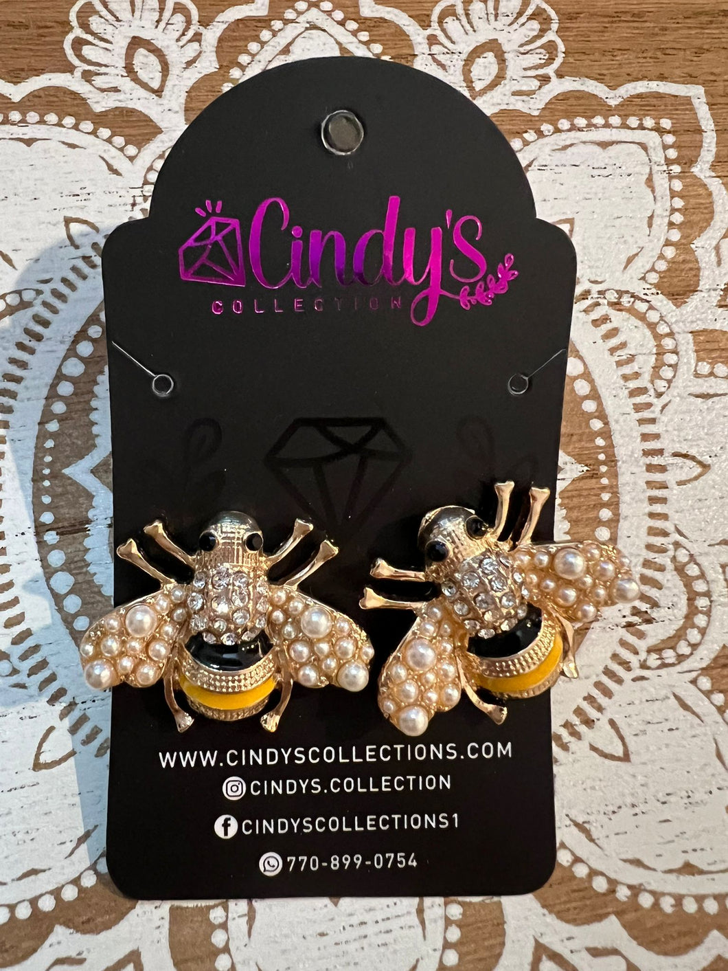 Bee Fashion Rhinestone Studs